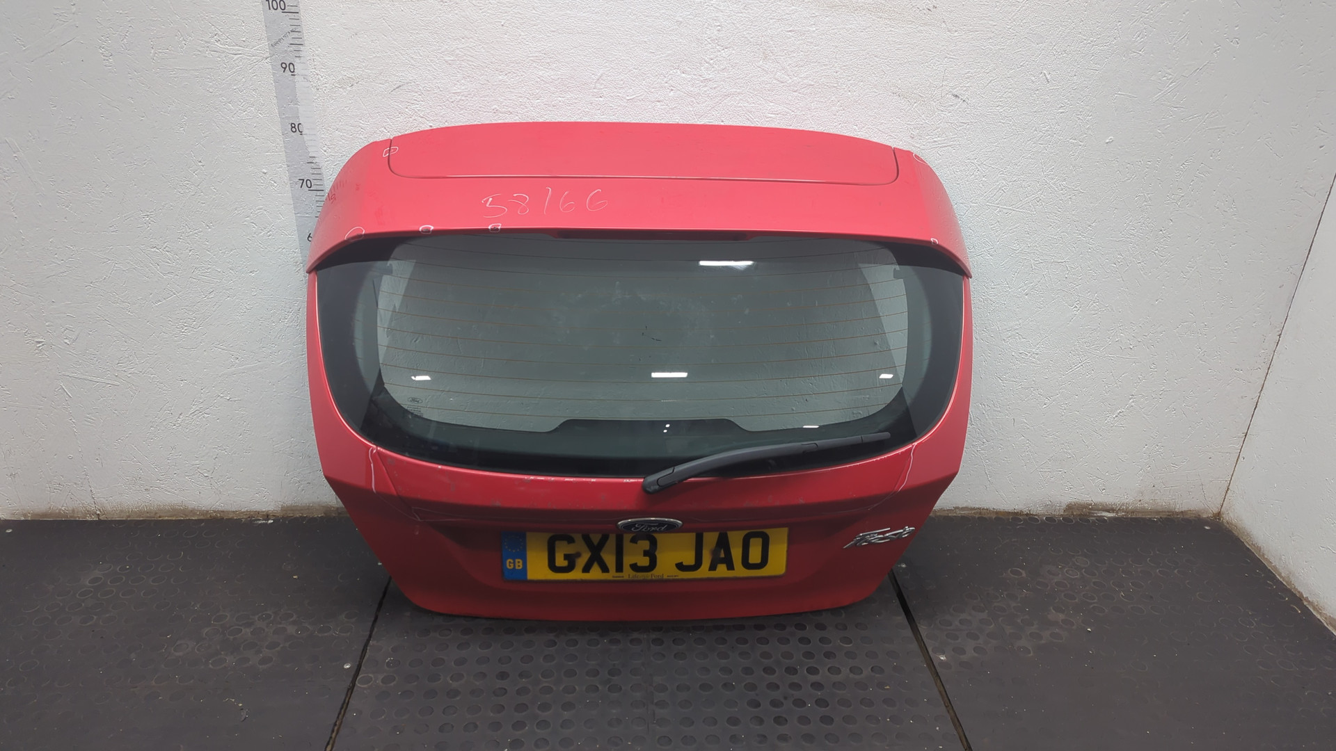 Дверь багажника