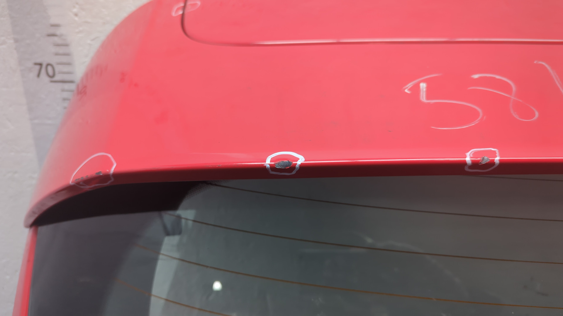 Дверь багажника