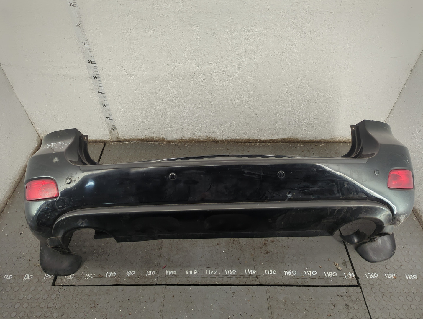 Бампер задний