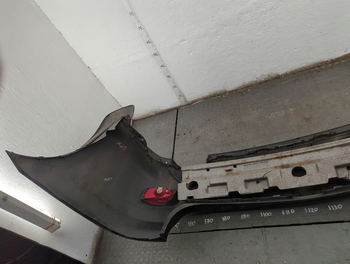 Бампер задний