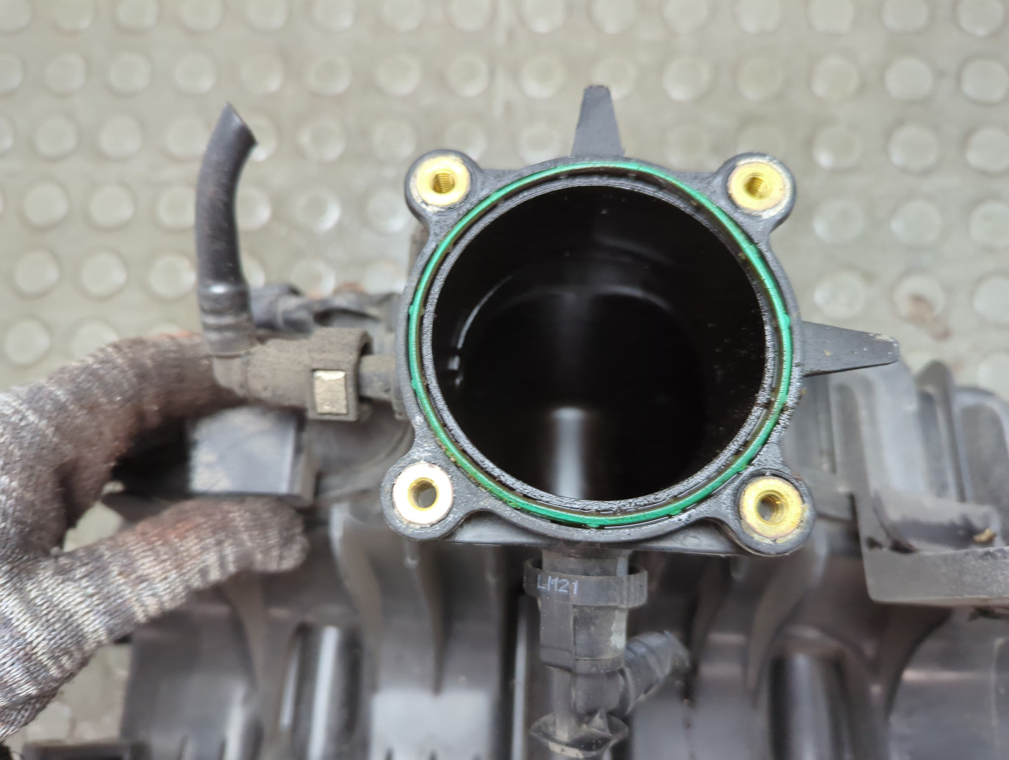 Коллектор впускной