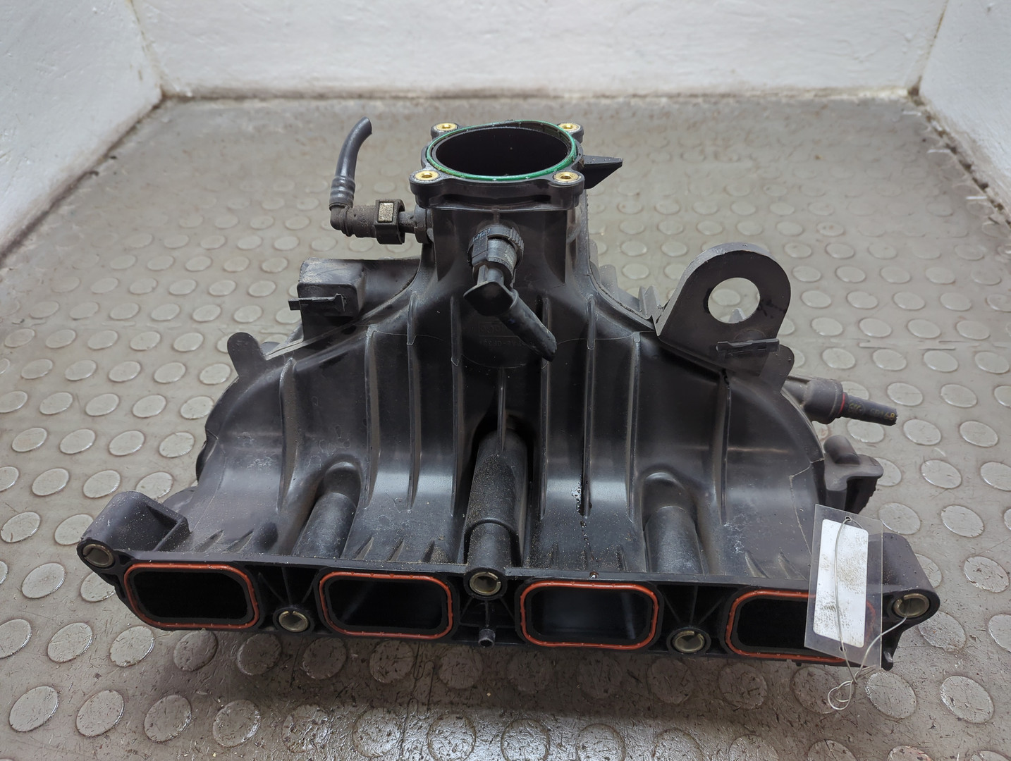 Коллектор впускной