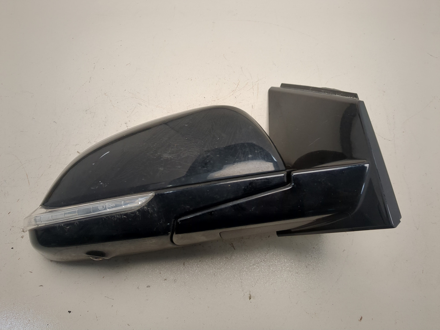 Зеркало правое электрическое