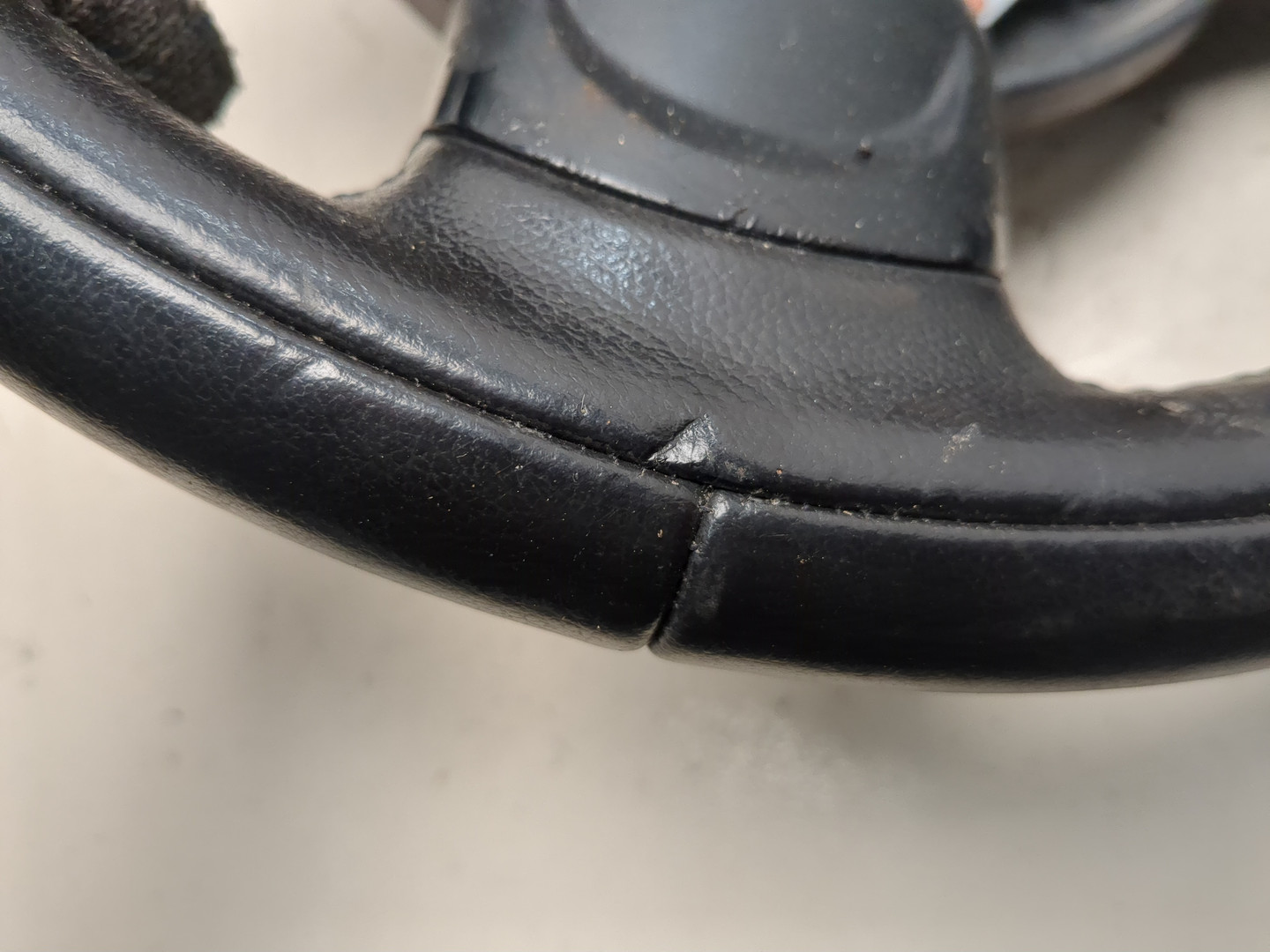 Рулевое колесо (руль)