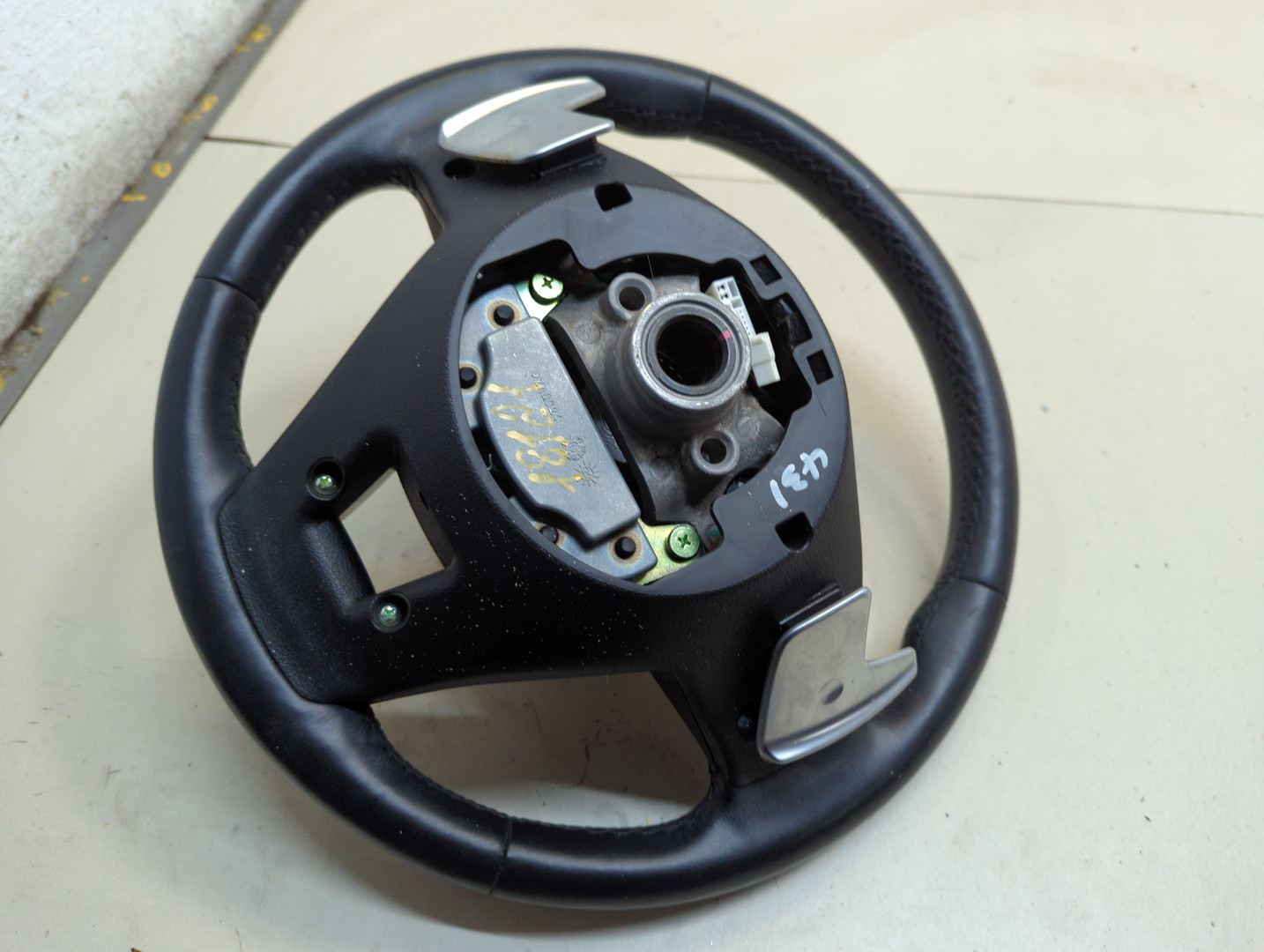 Рулевое колесо (руль)