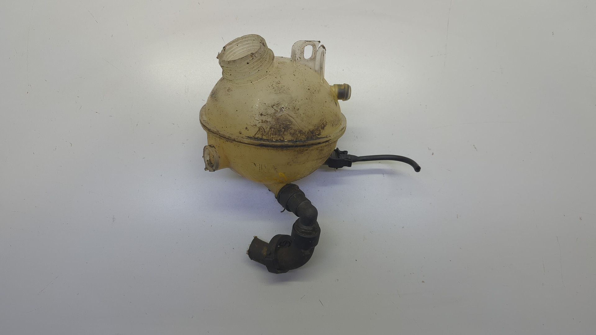 Бачок расширительный