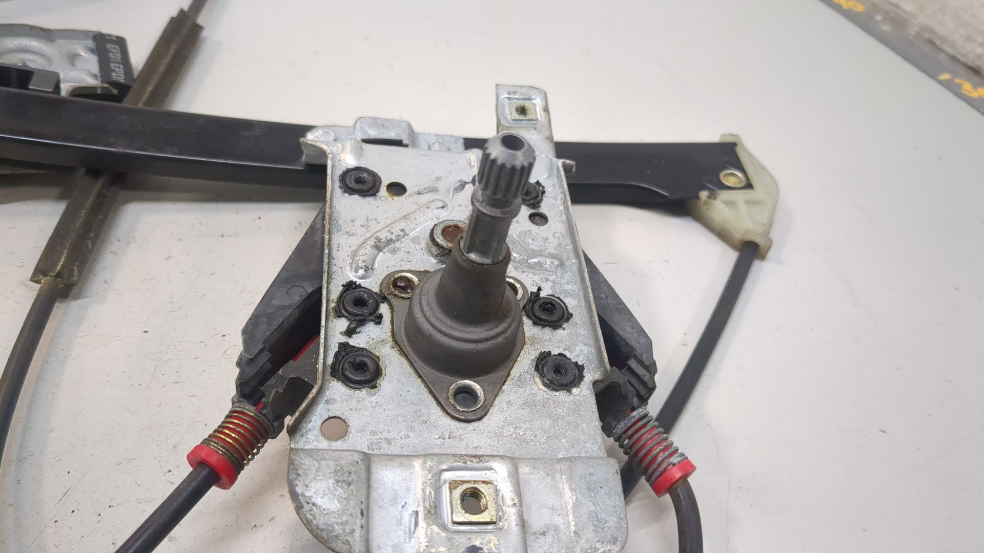 Стеклоподъемник механ. передний правый