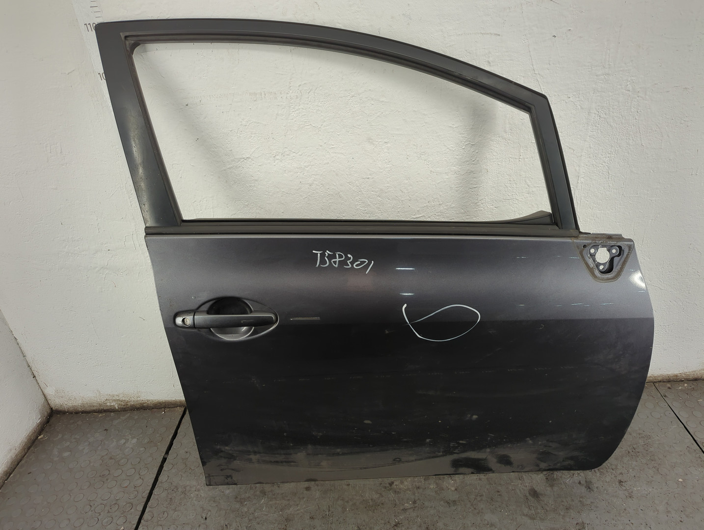 Дверь передняя правая