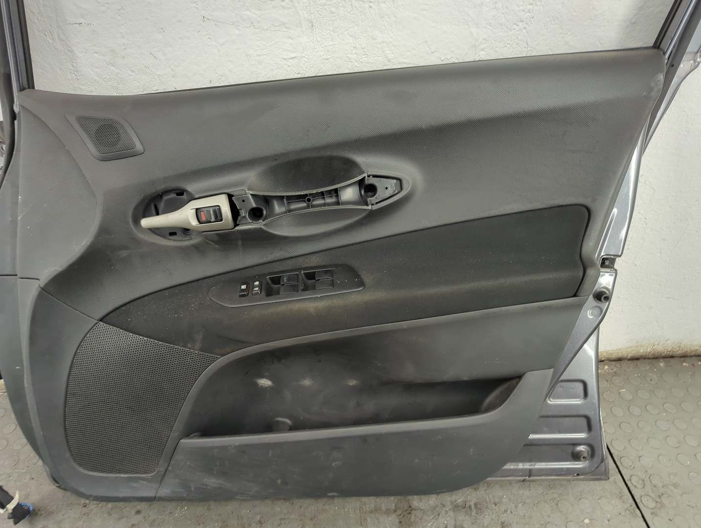 Дверь передняя правая