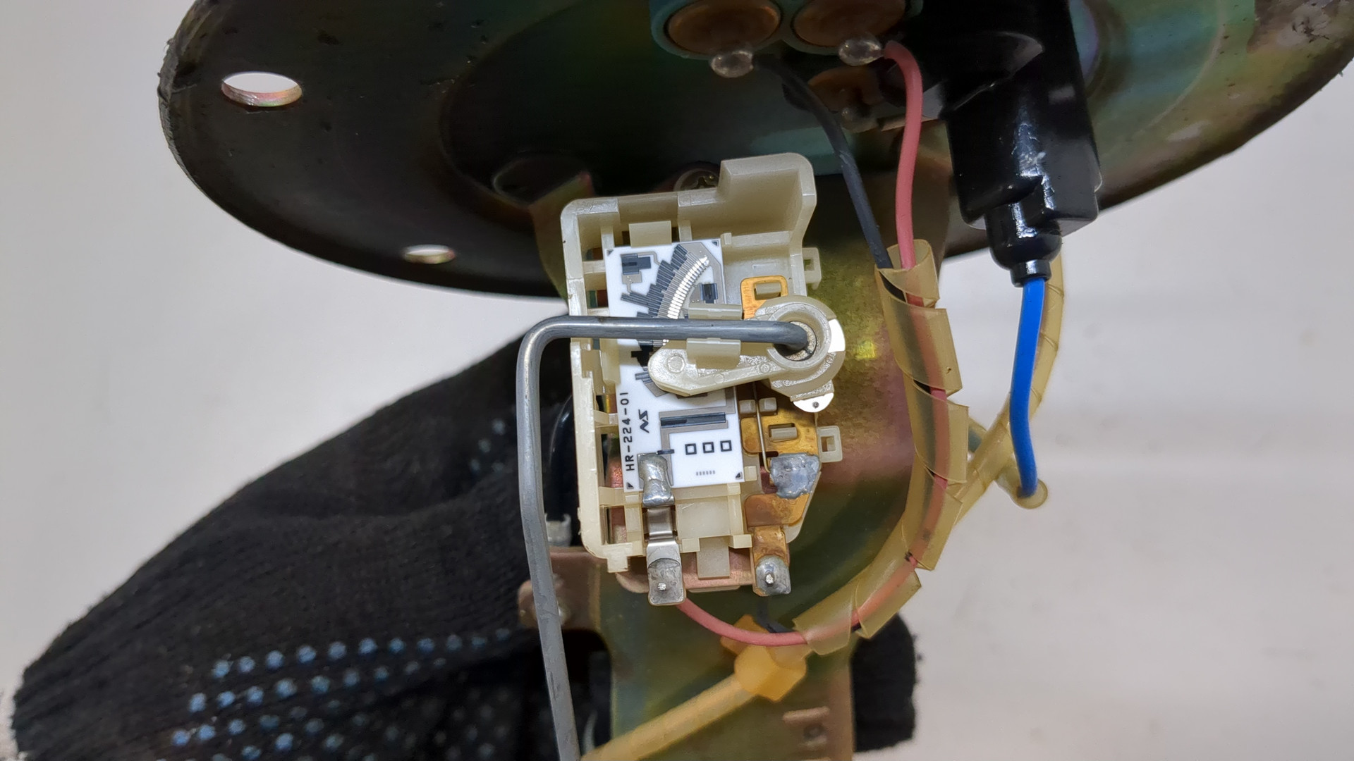 Насос топливный электрический