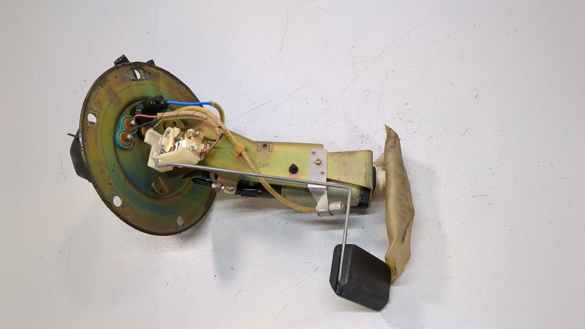 Насос топливный электрический