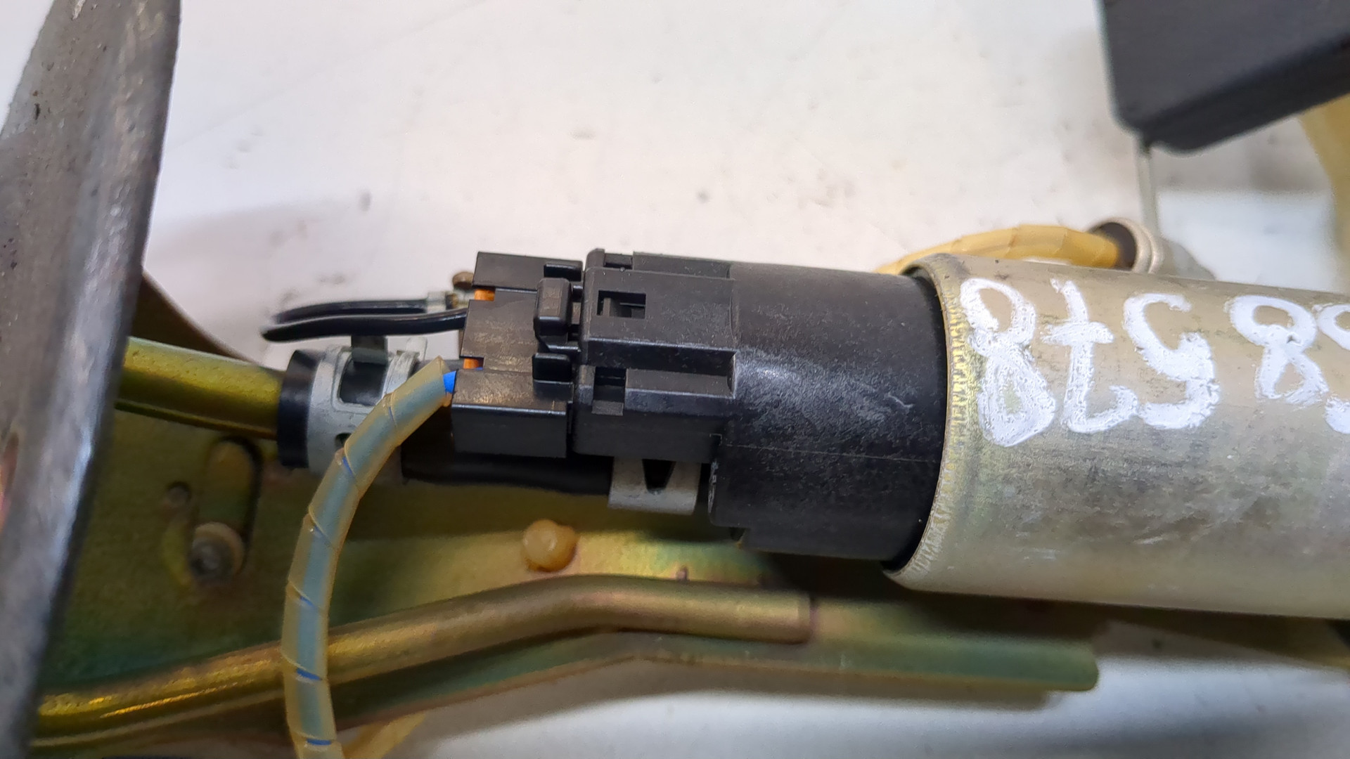 Насос топливный электрический