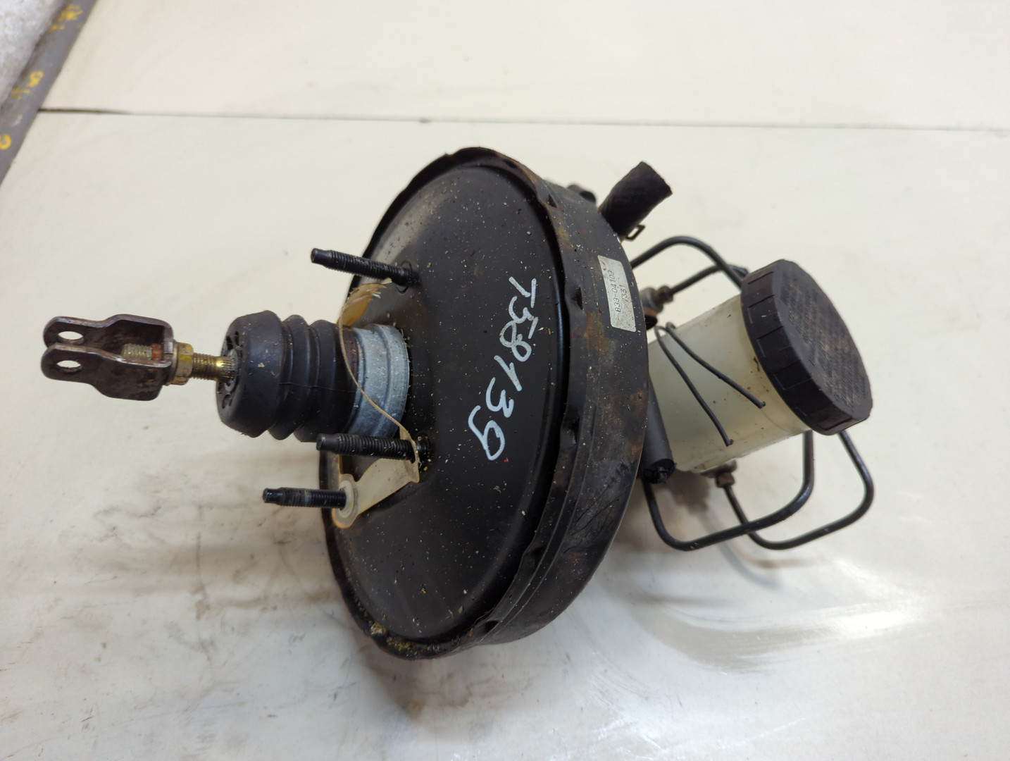 Цилиндр тормозной главный