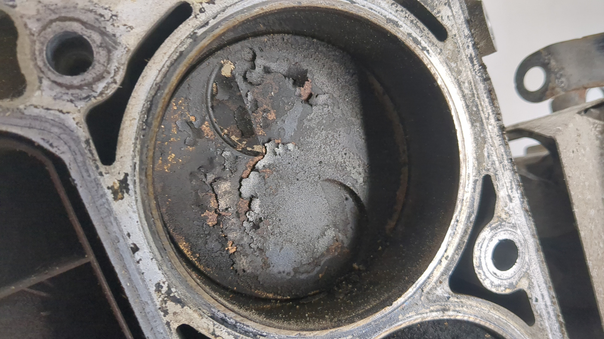 Блок двигателя