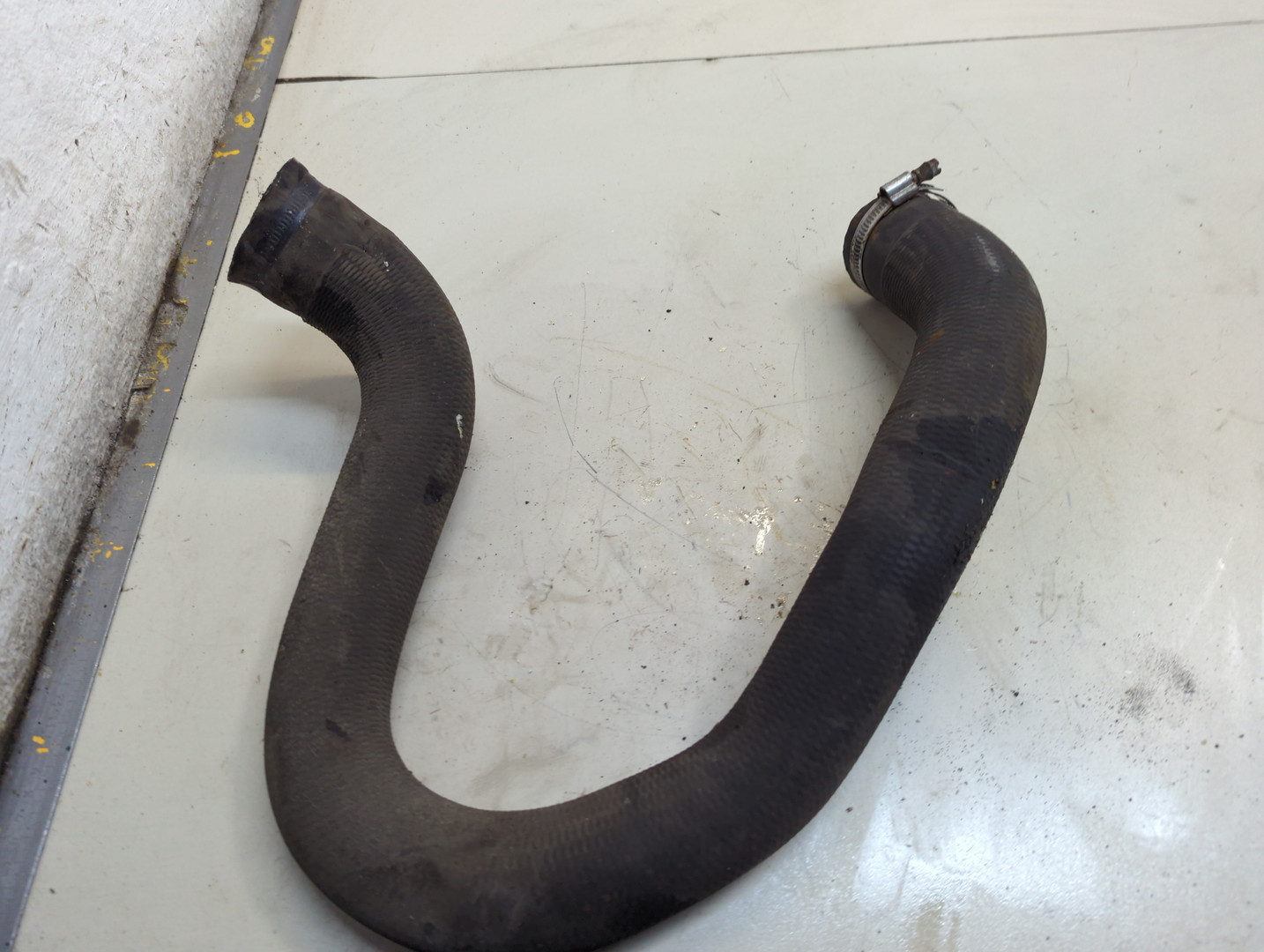 Шланг системы охлаждения