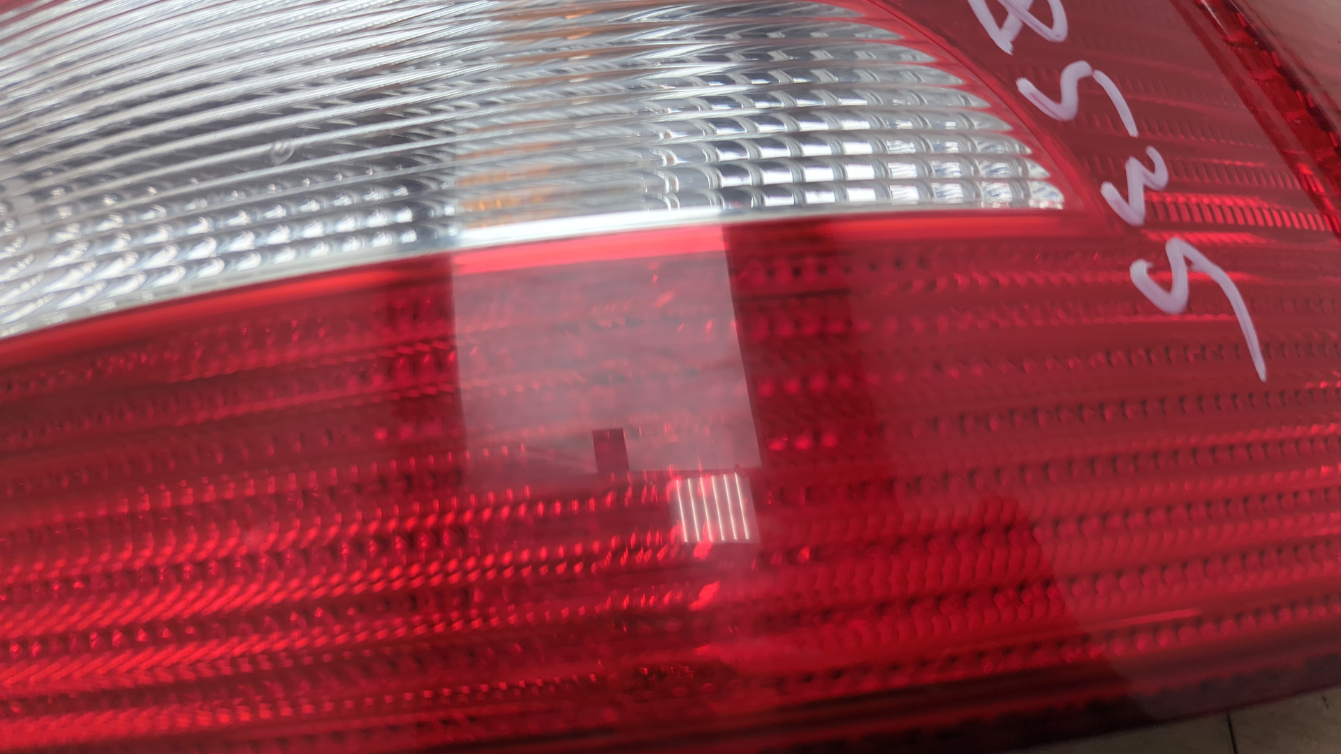 Фонарь задний правый