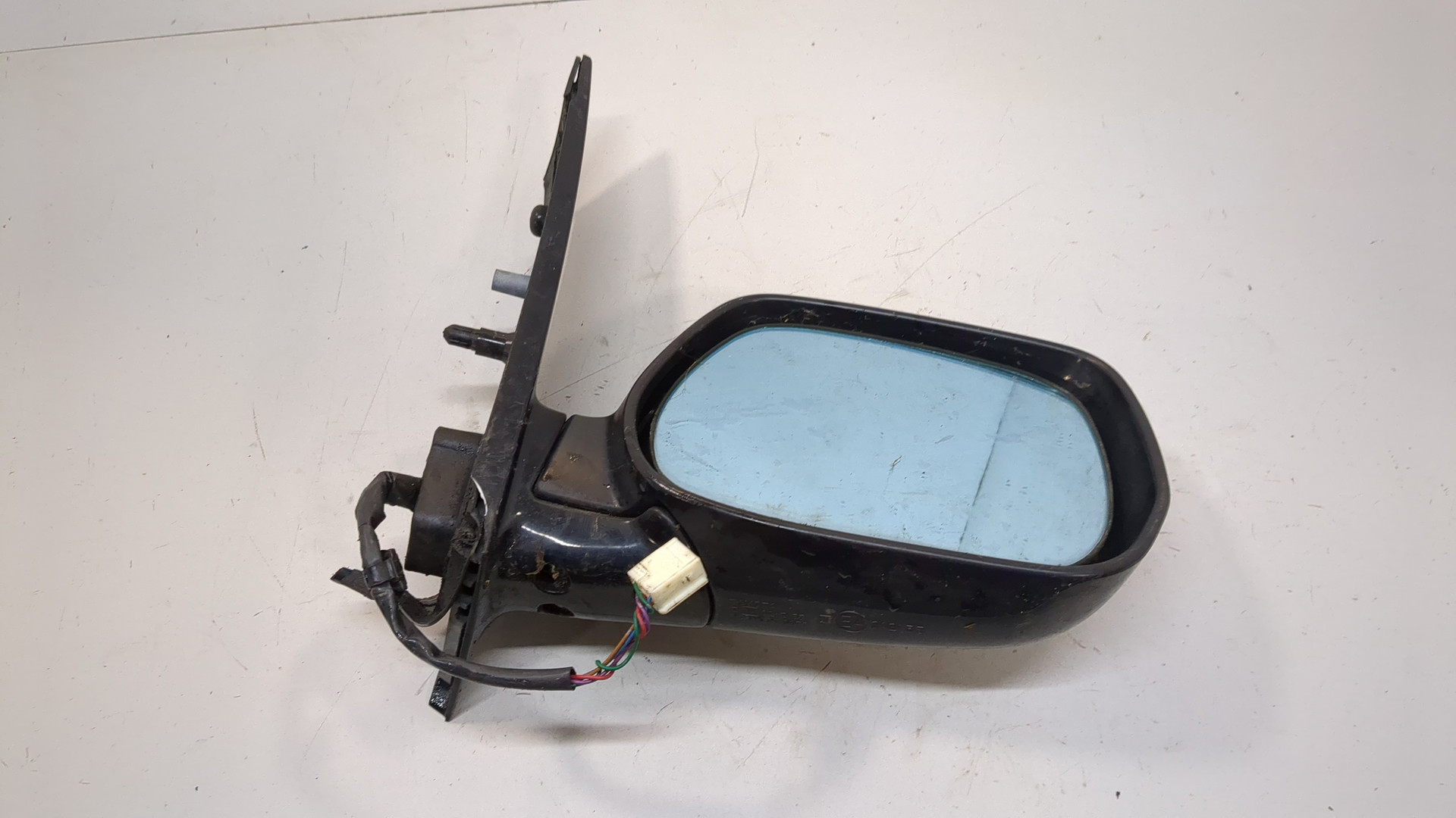 Зеркало правое электрическое