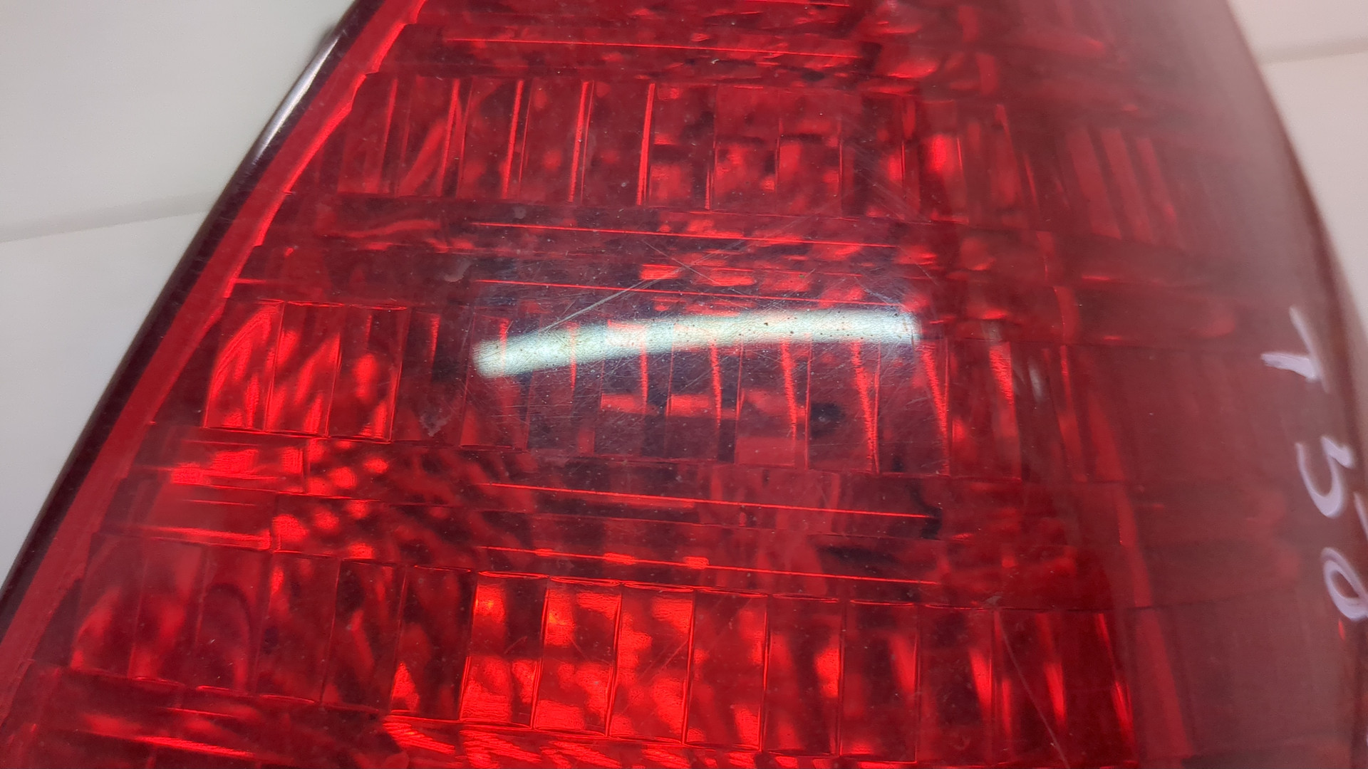 Фонарь задний правый