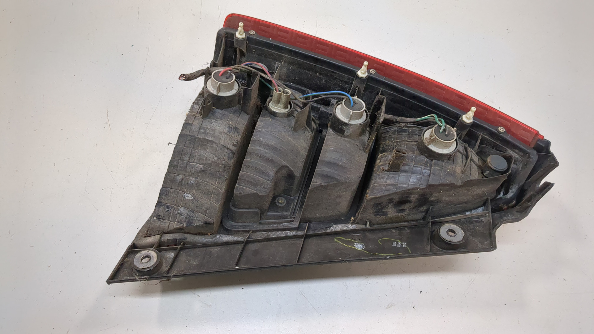 Фонарь задний правый