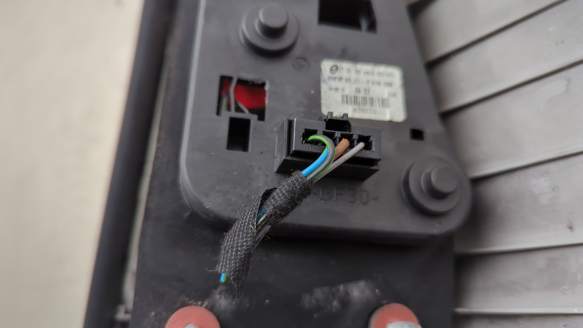 Фонарь задний левый