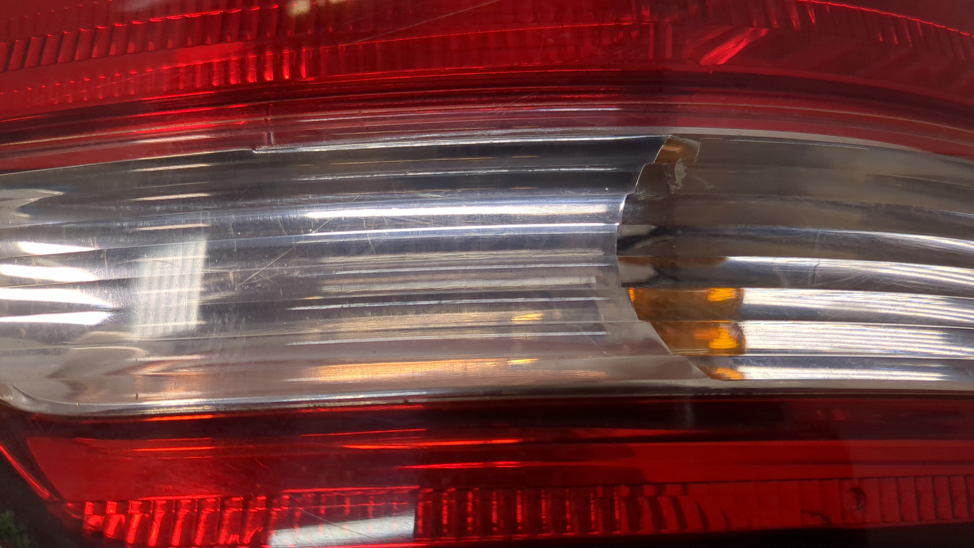 Фонарь задний левый