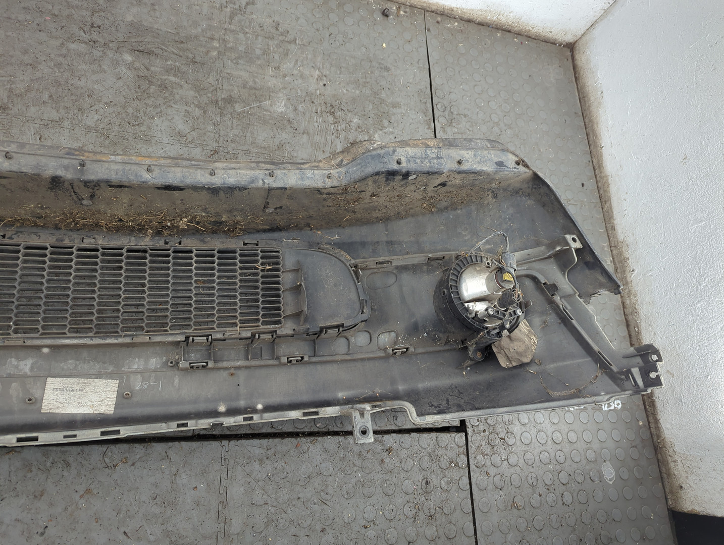 Бампер передний