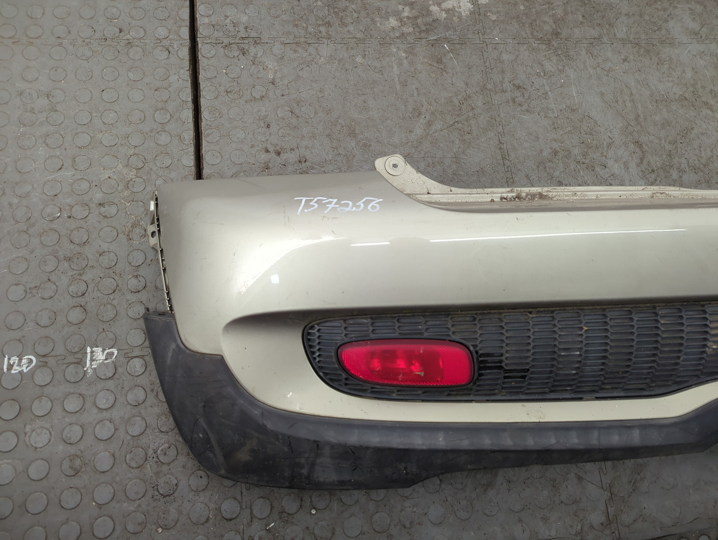 Бампер задний