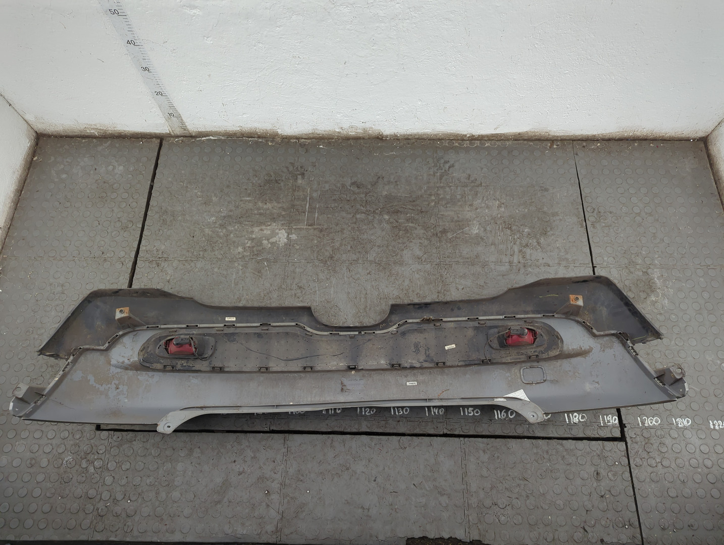 Бампер задний