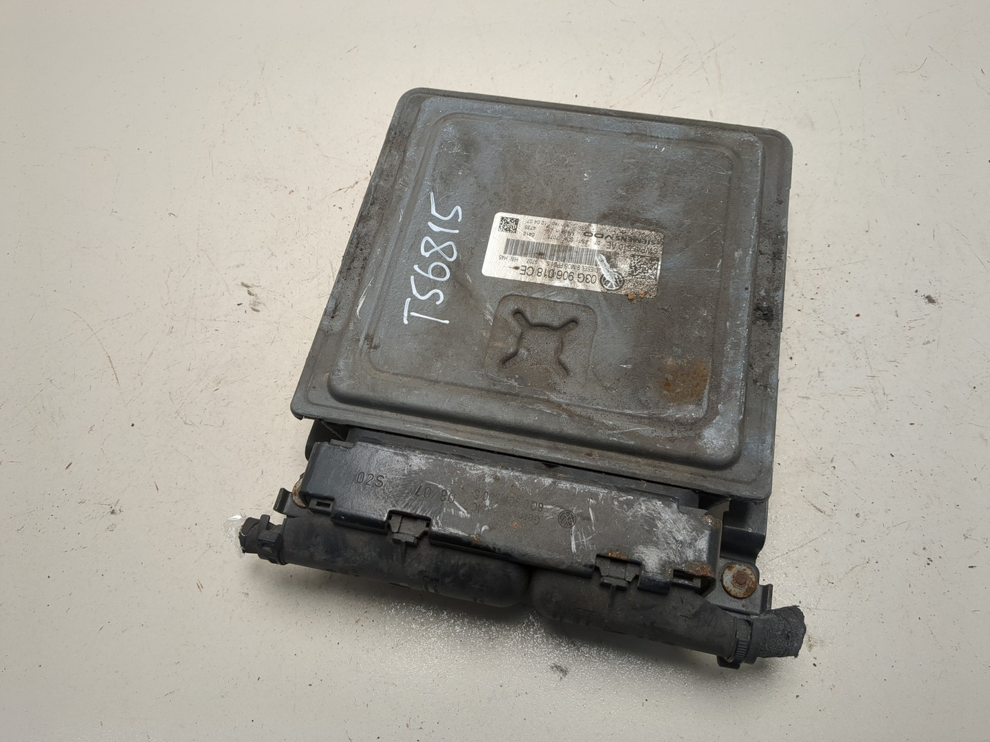 Блок управления двигателем