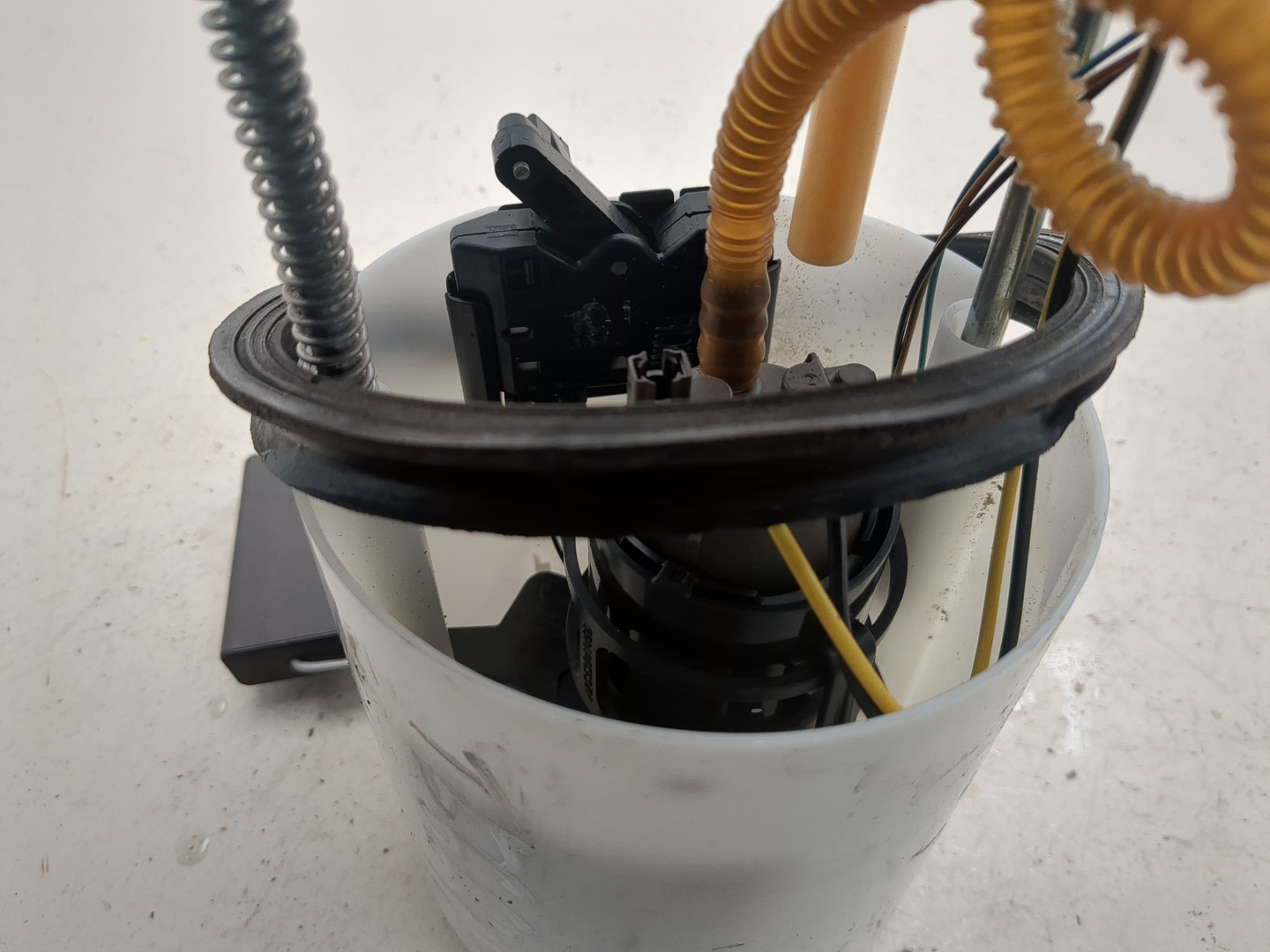 Насос топливный электрический