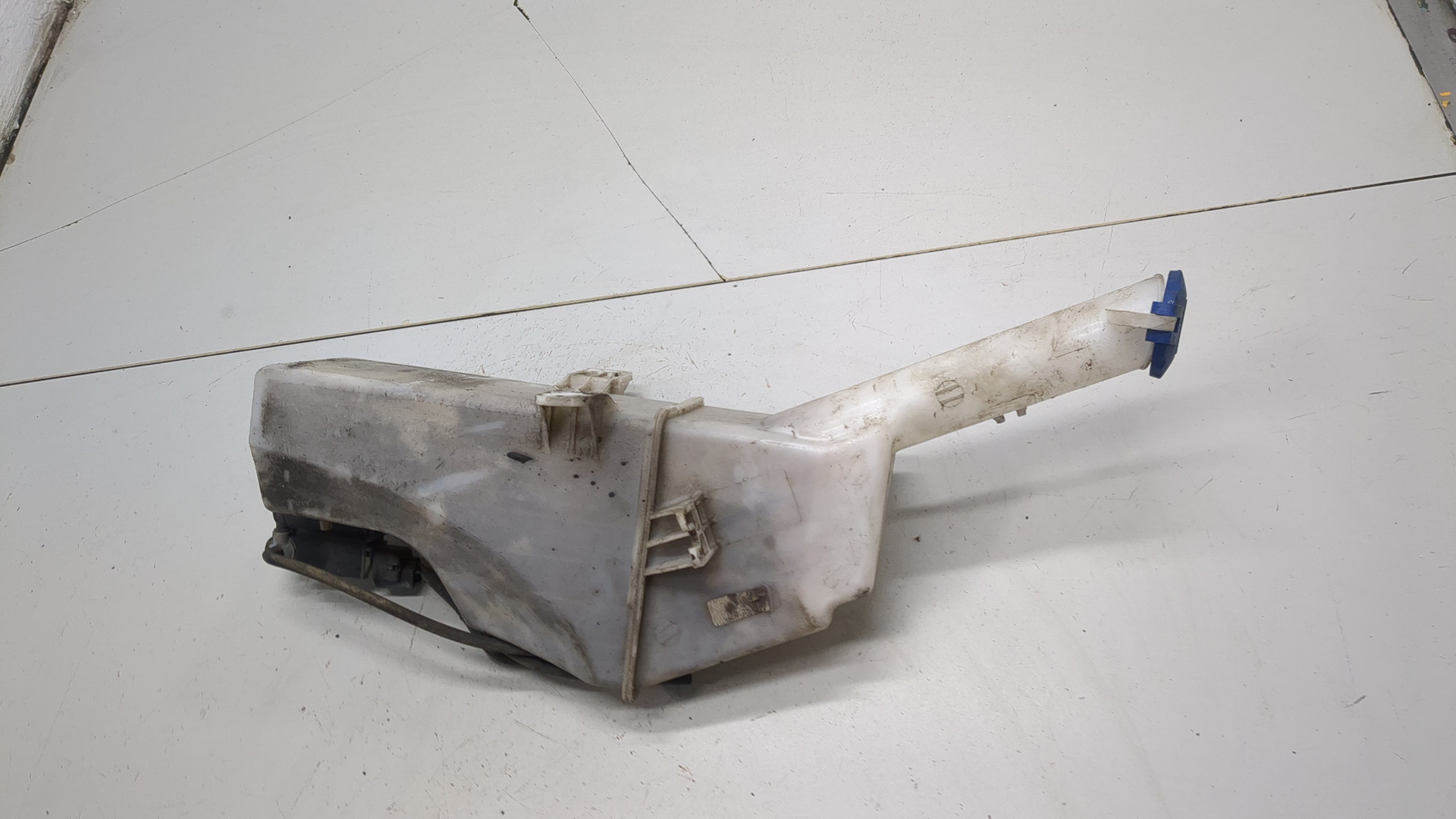 Бачок омывателя лобового стекла