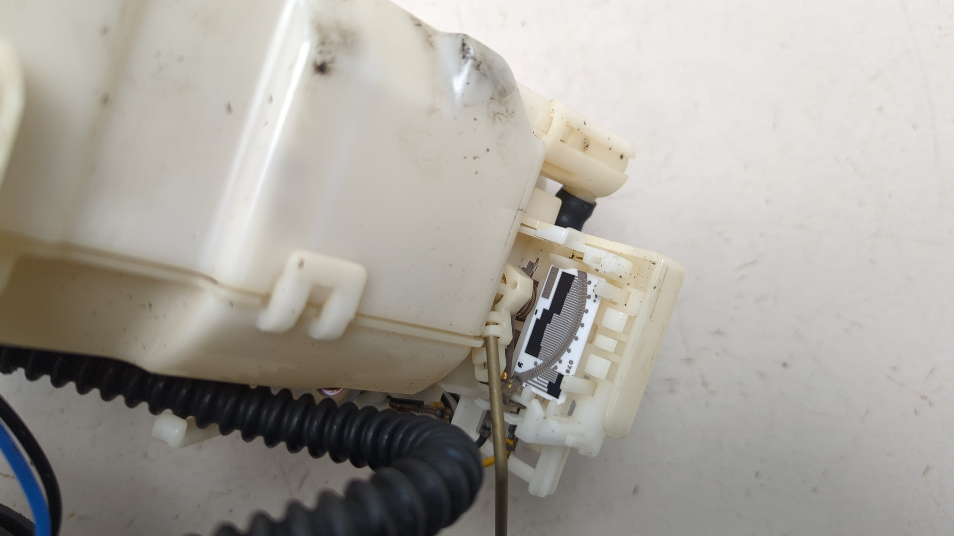 Насос топливный электрический