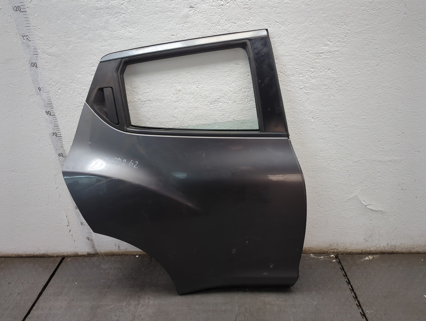 Дверь задняя правая