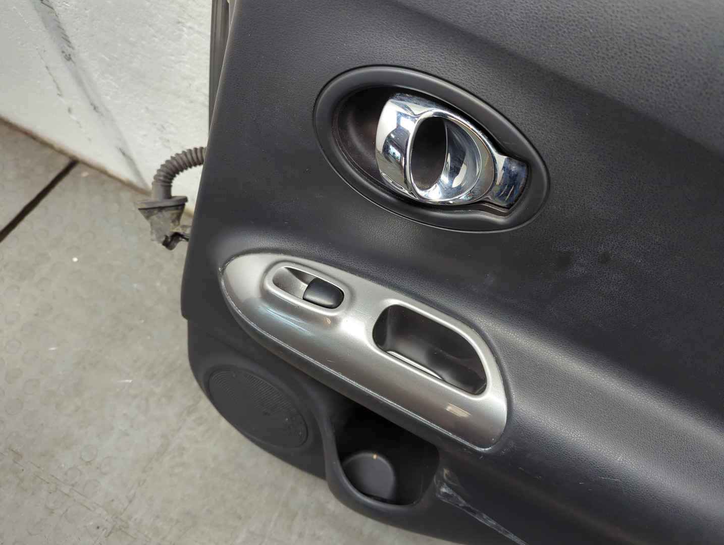 Дверь задняя правая