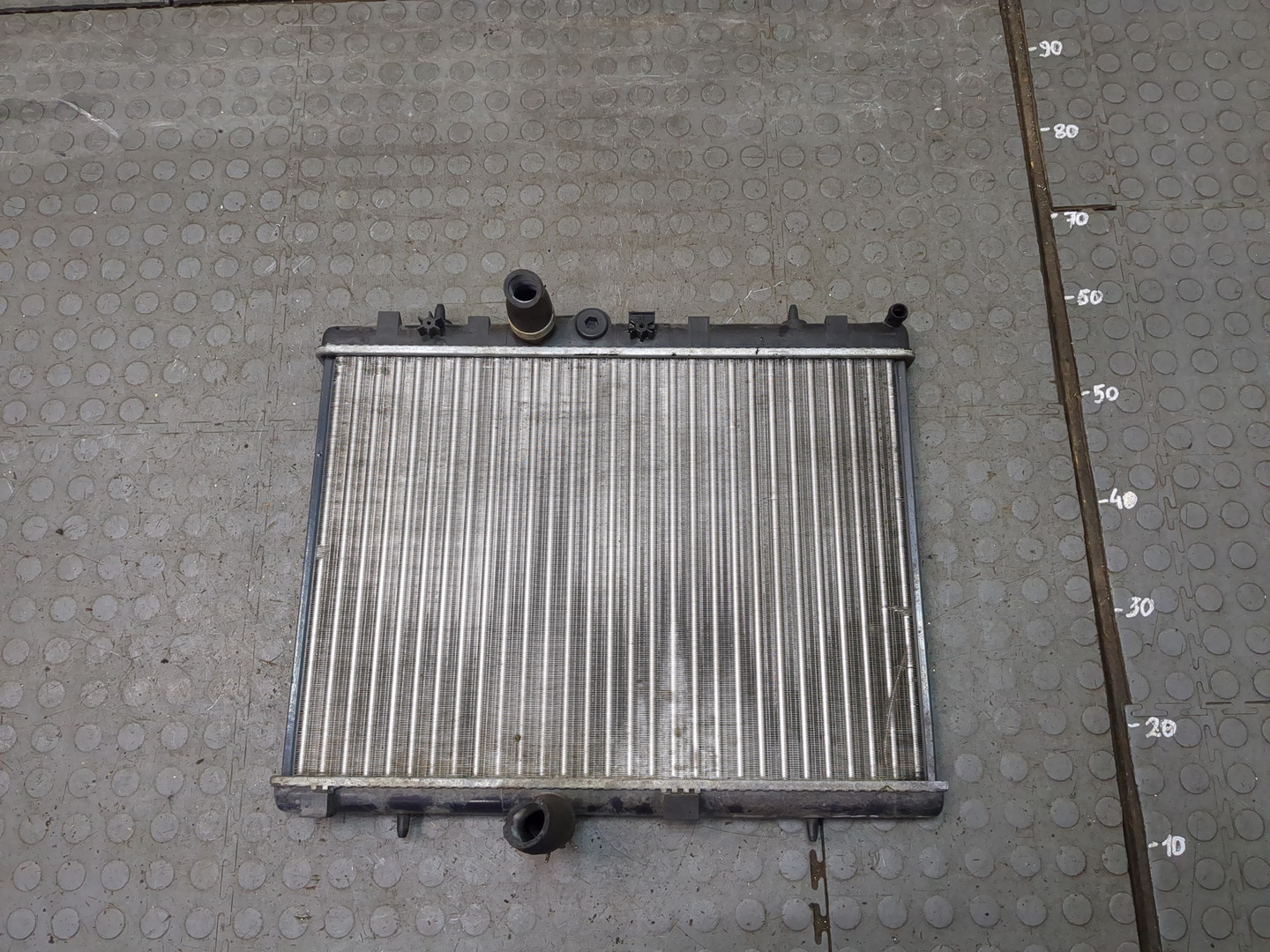 Радиатор охлаждения двигателя основной