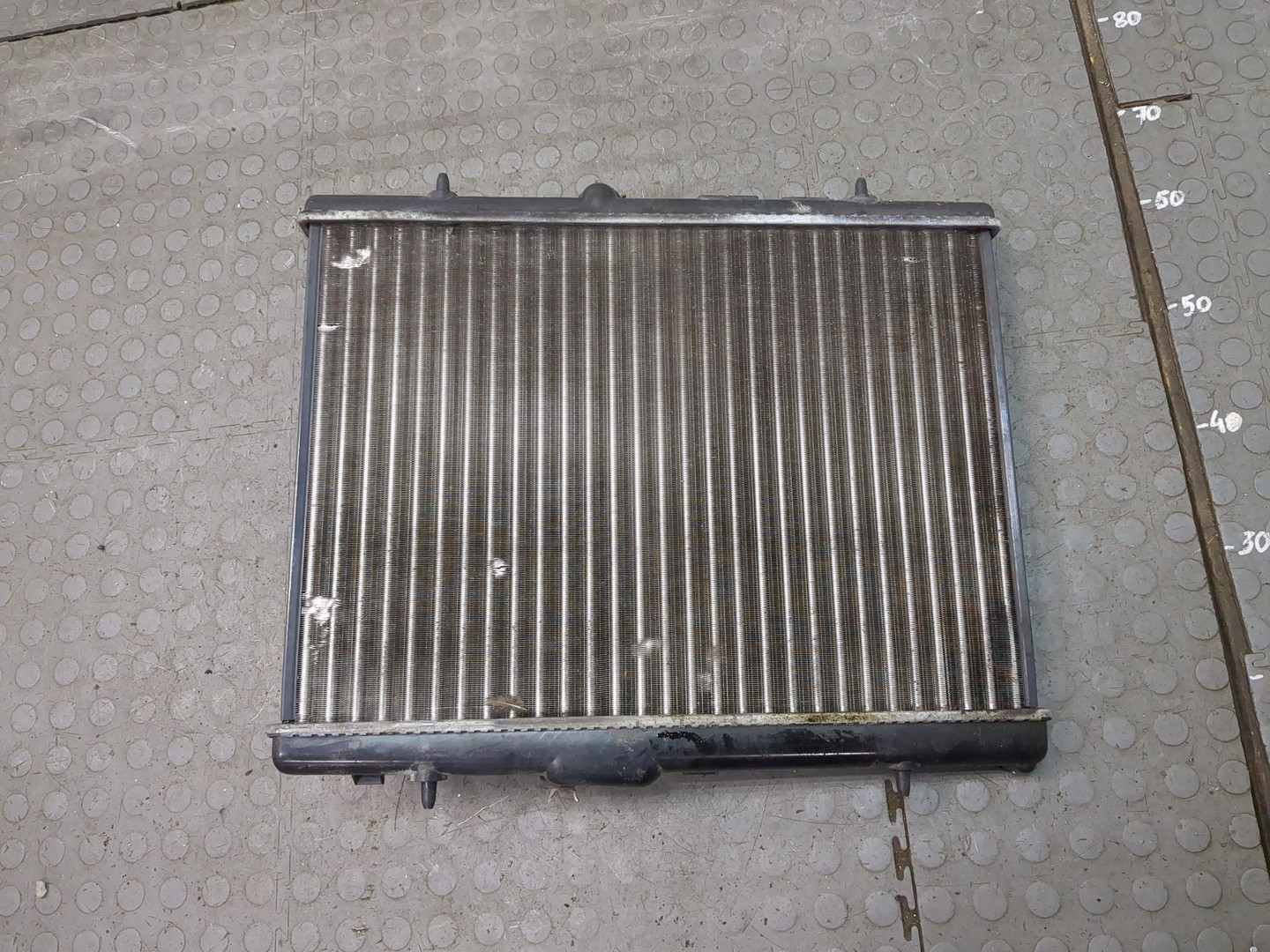 Радиатор охлаждения двигателя основной