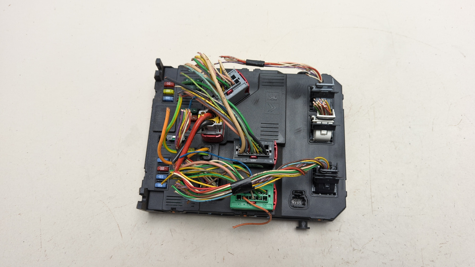 Блок предохранителей