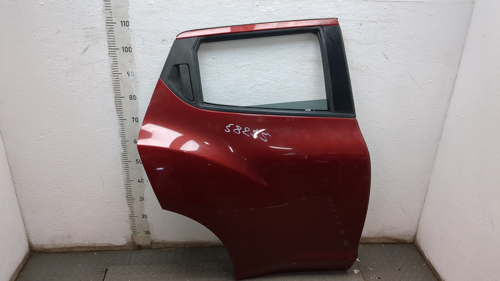 Дверь задняя правая