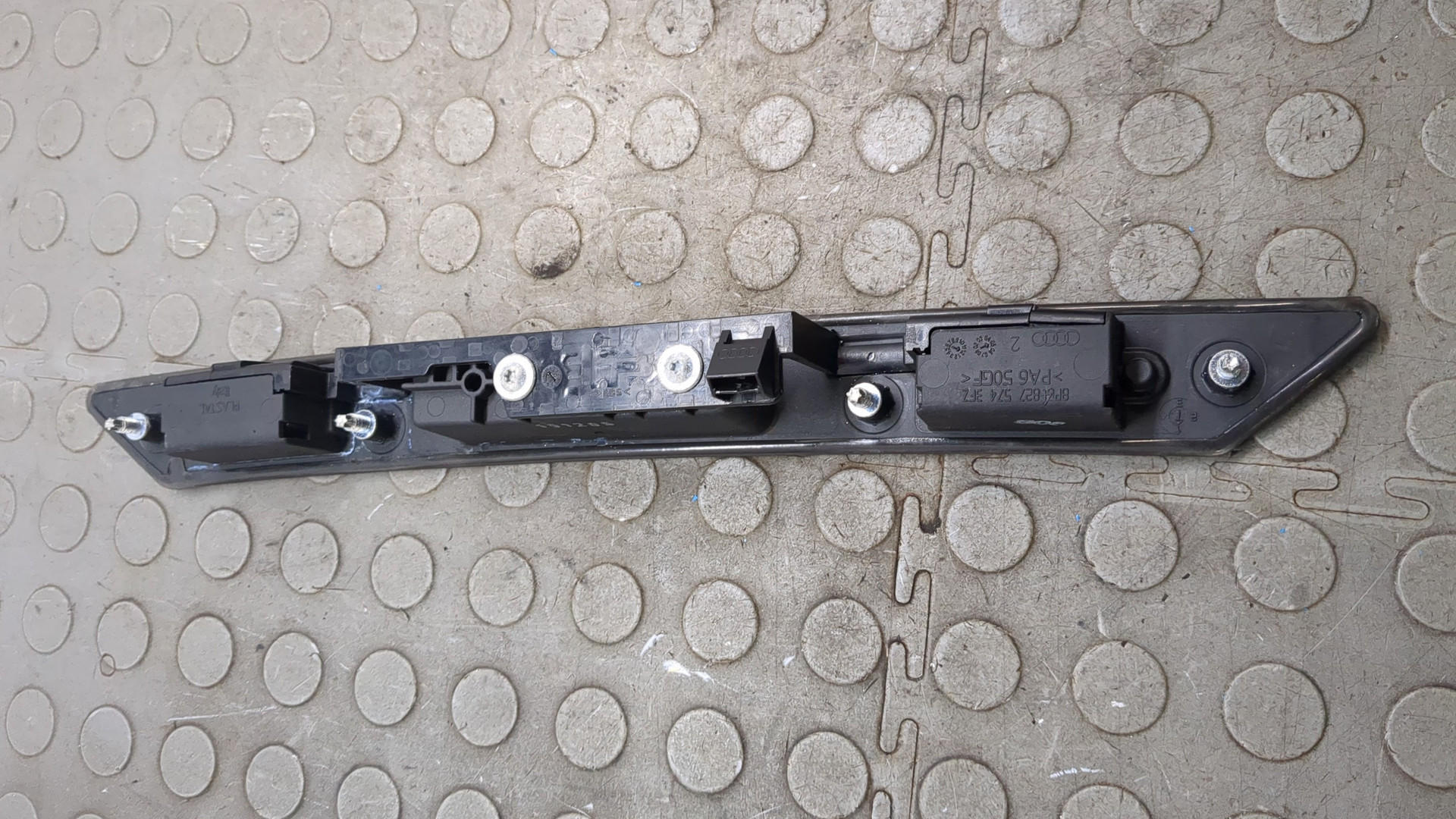 Фонарь подсветки номера