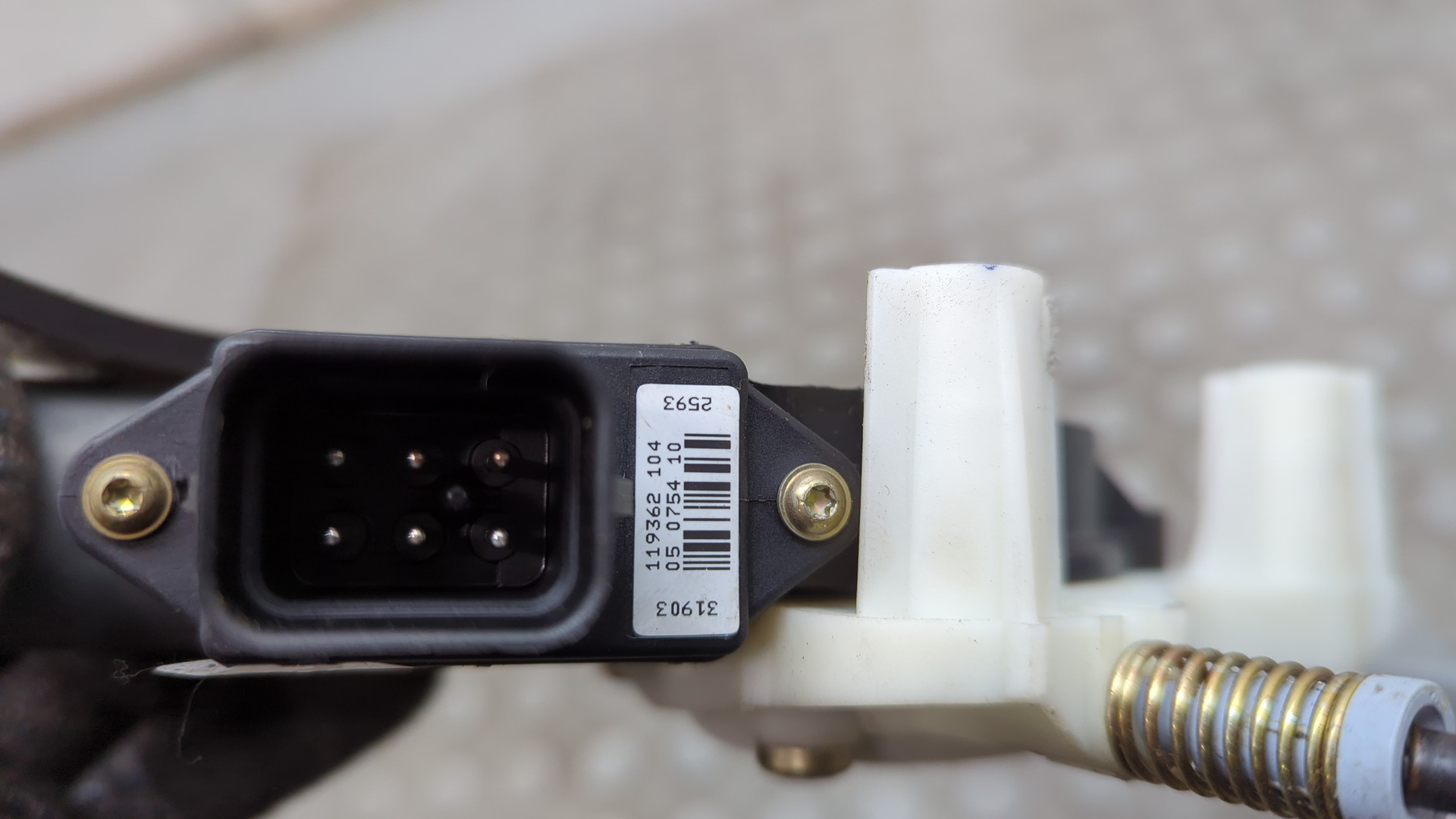 Стеклоподъемник электр. передний правый