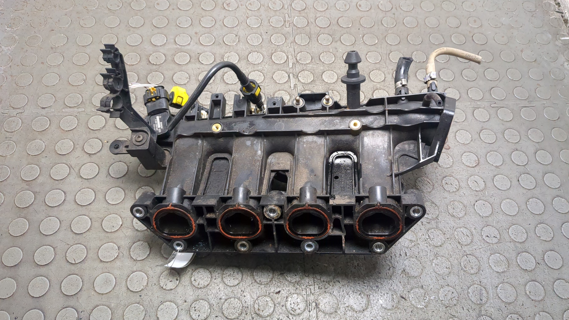 Коллектор впускной