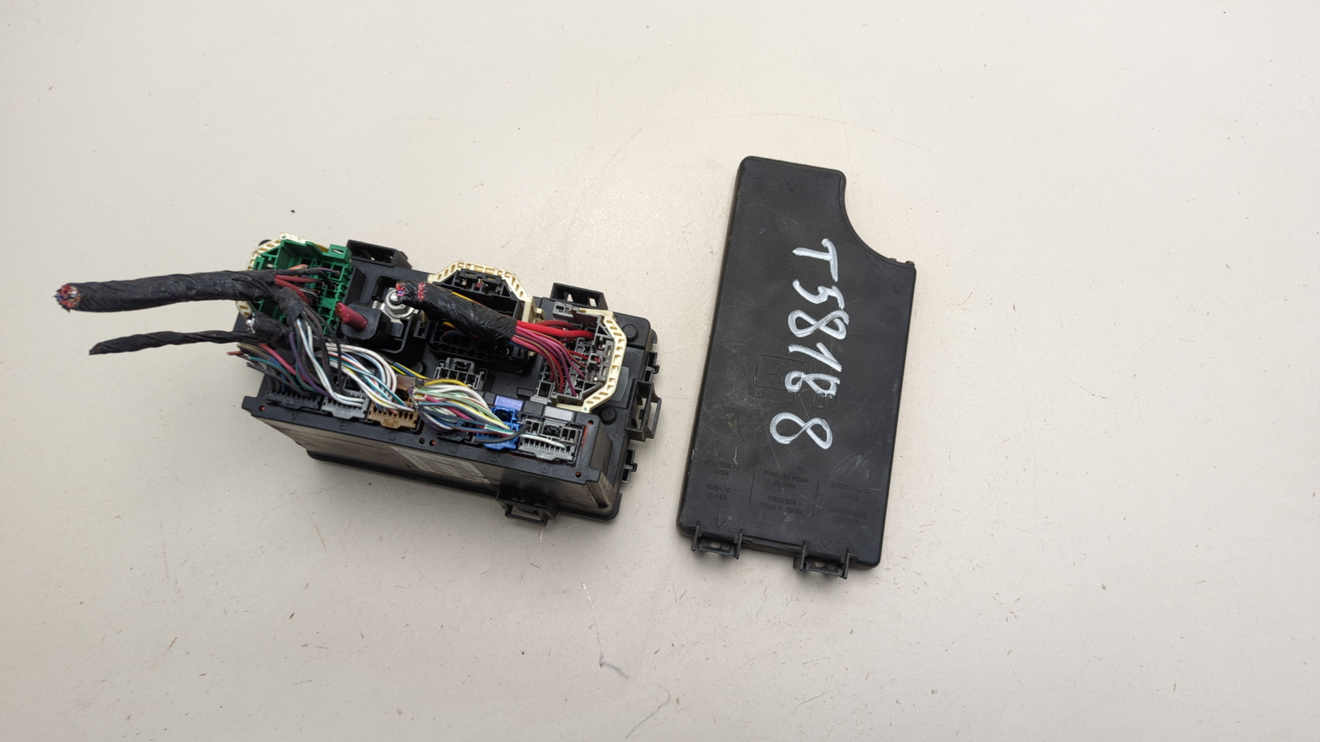 Блок предохранителей