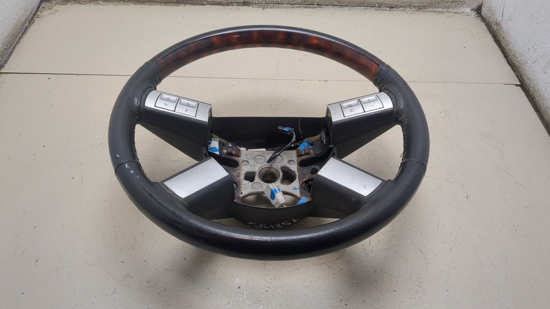 Рулевое колесо (руль)