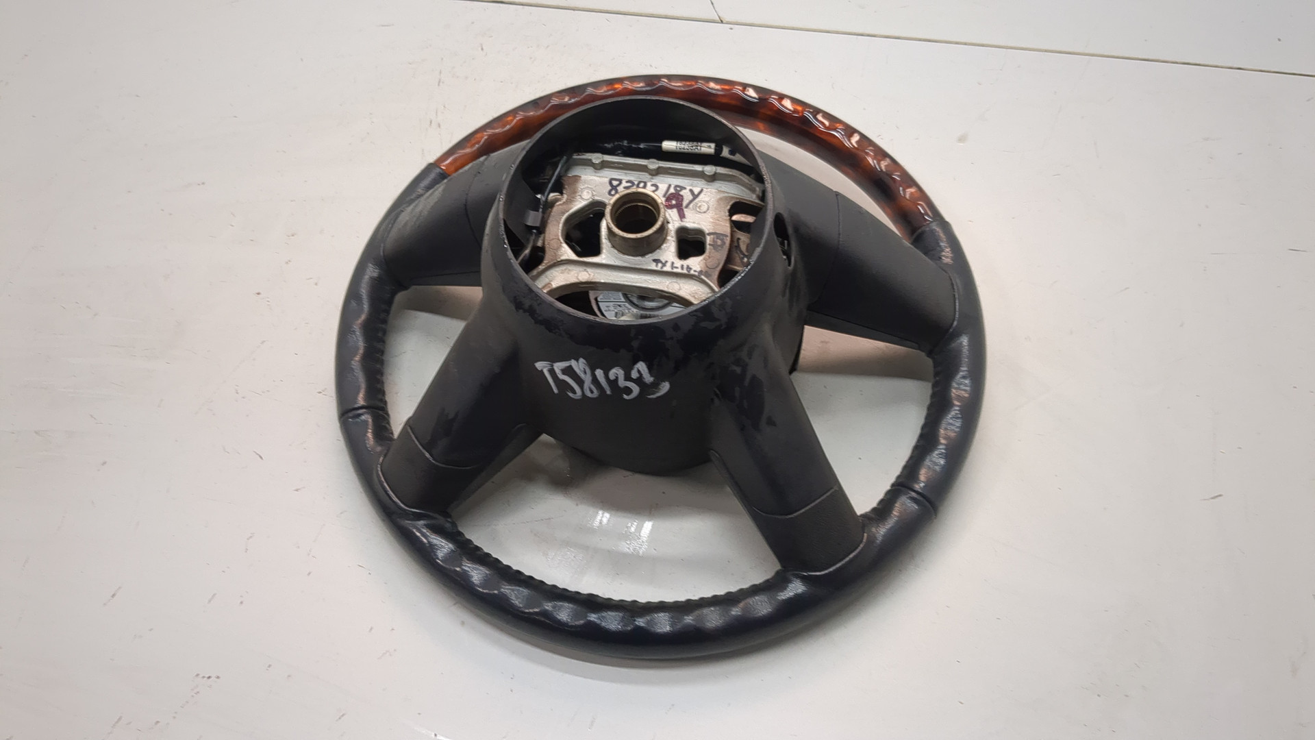 Рулевое колесо (руль)