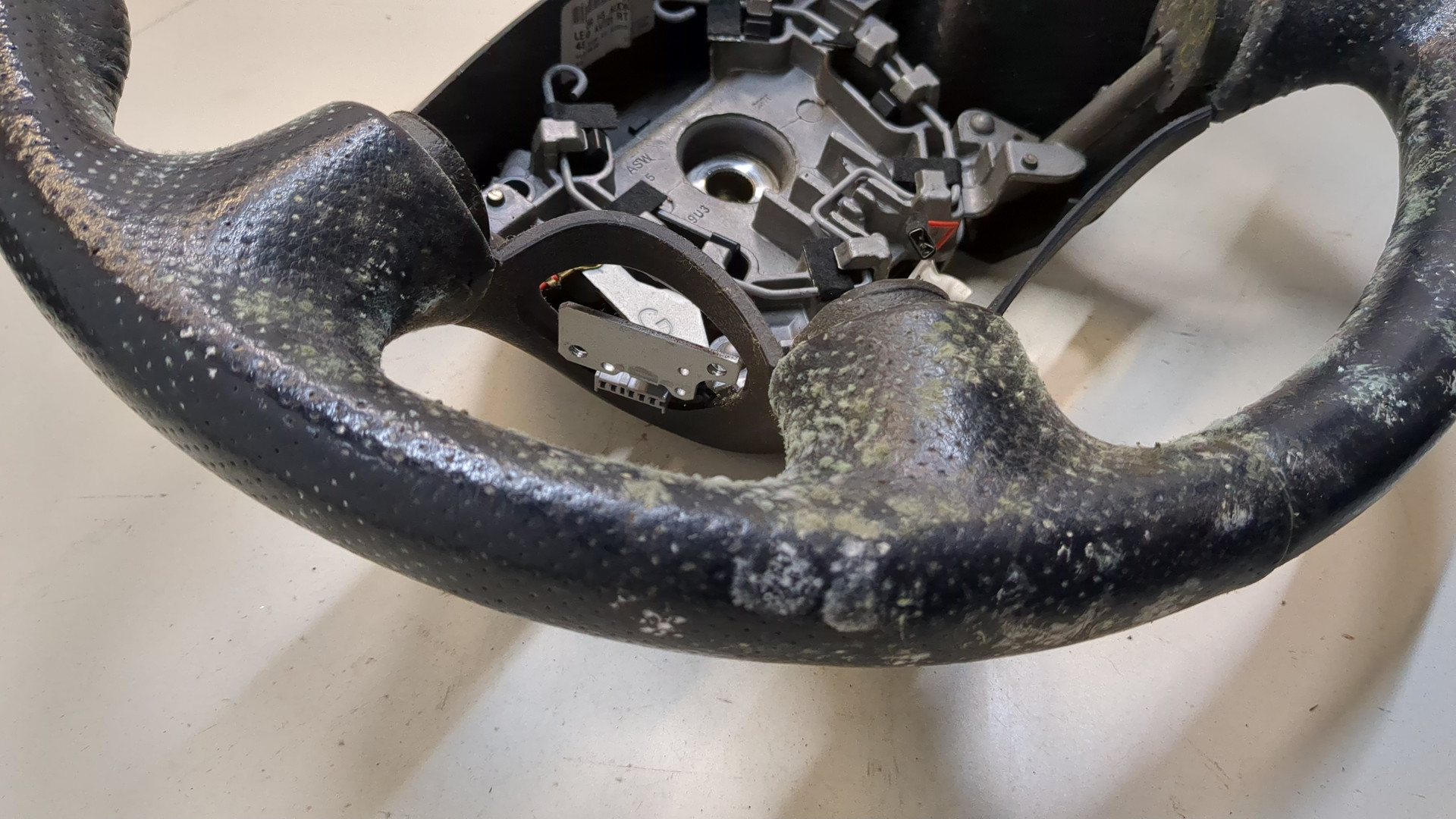 Рулевое колесо (руль)