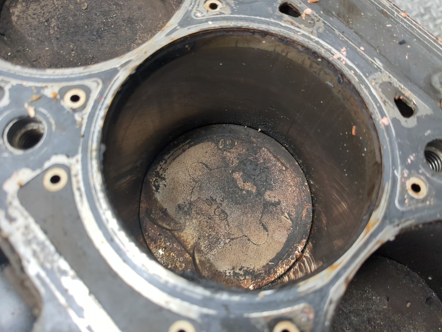 Блок двигателя