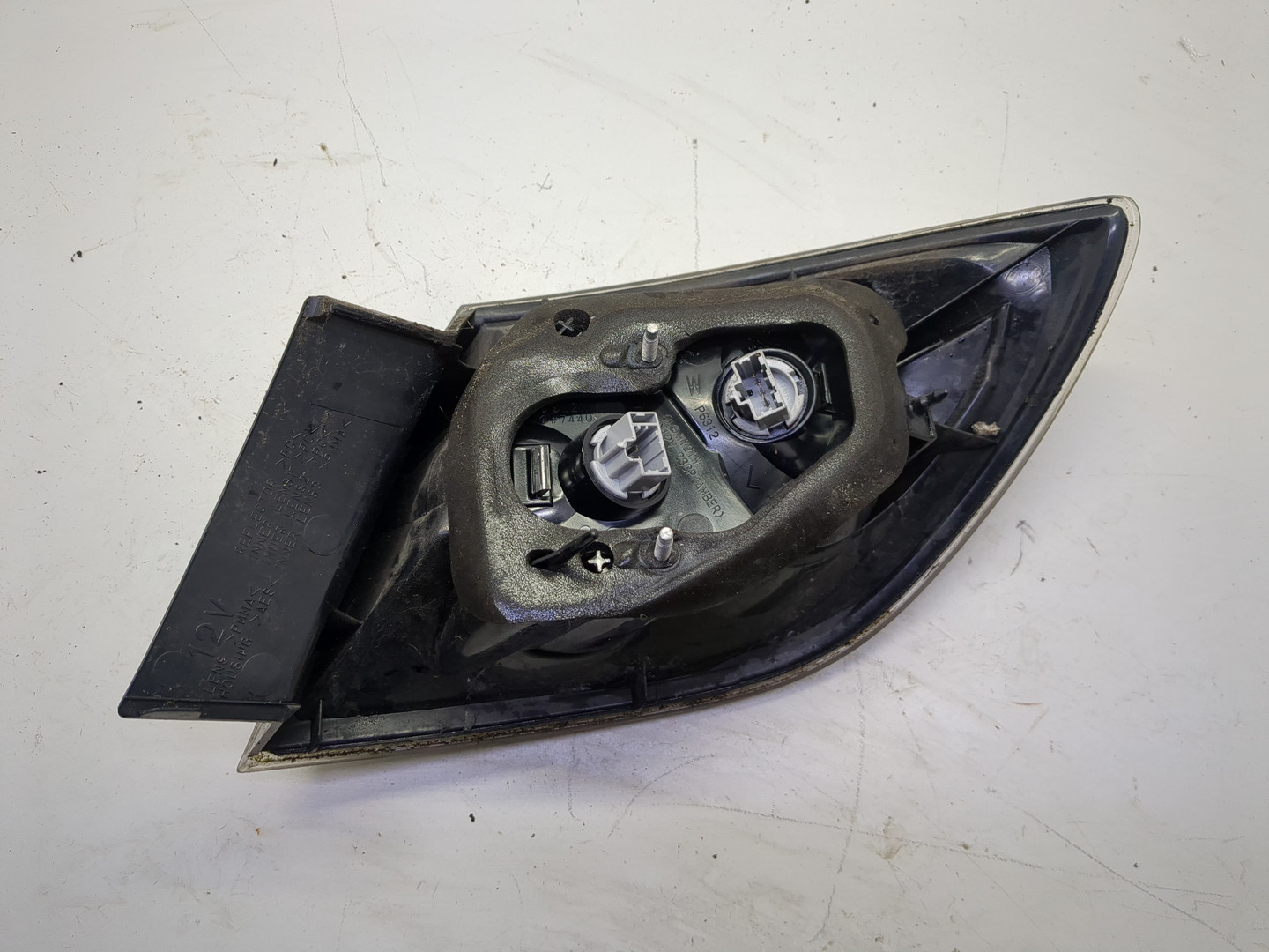 Фонарь задний левый