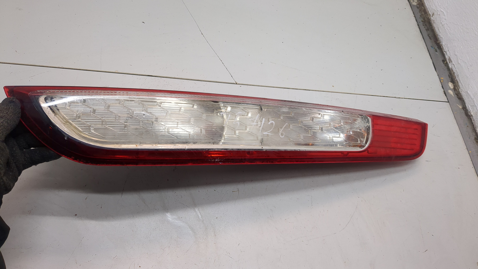 Фонарь задний правый