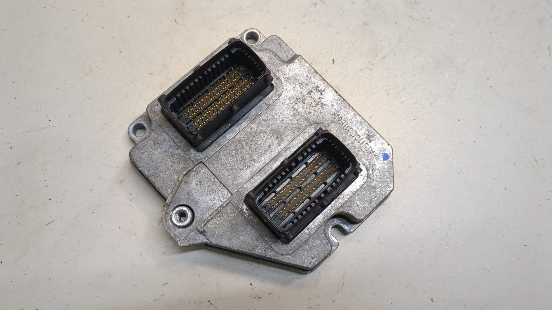 Блок управления двигателем