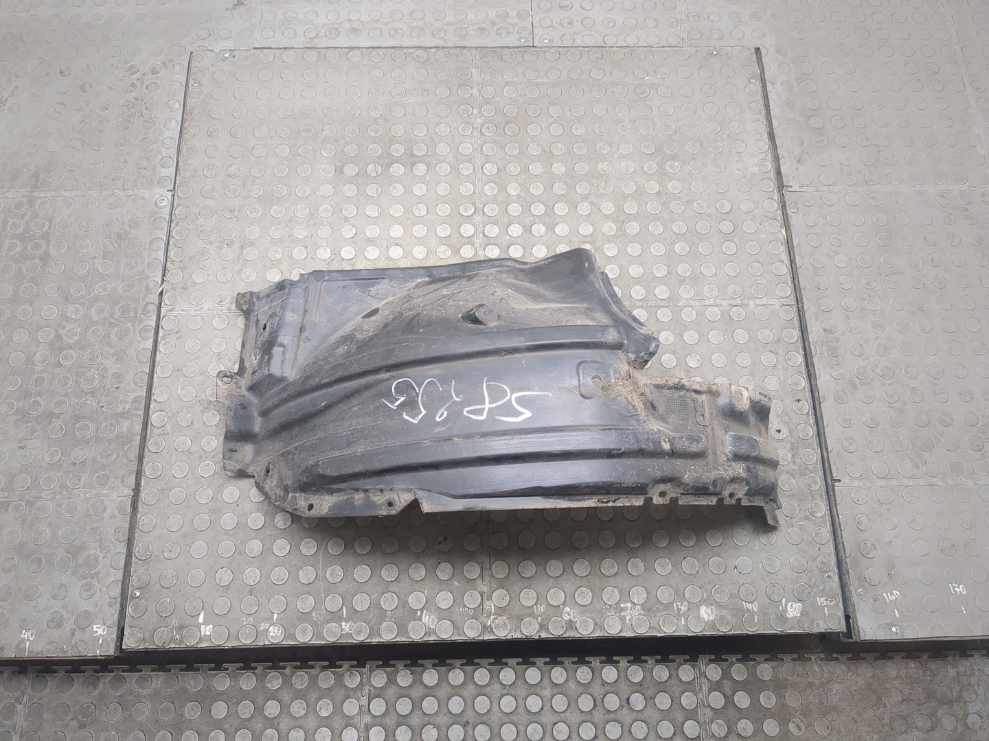 Локер передний правый